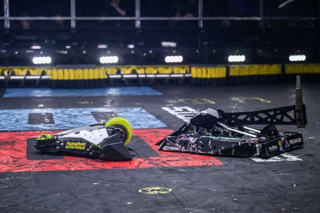 Battlebots Ominous vs shatter